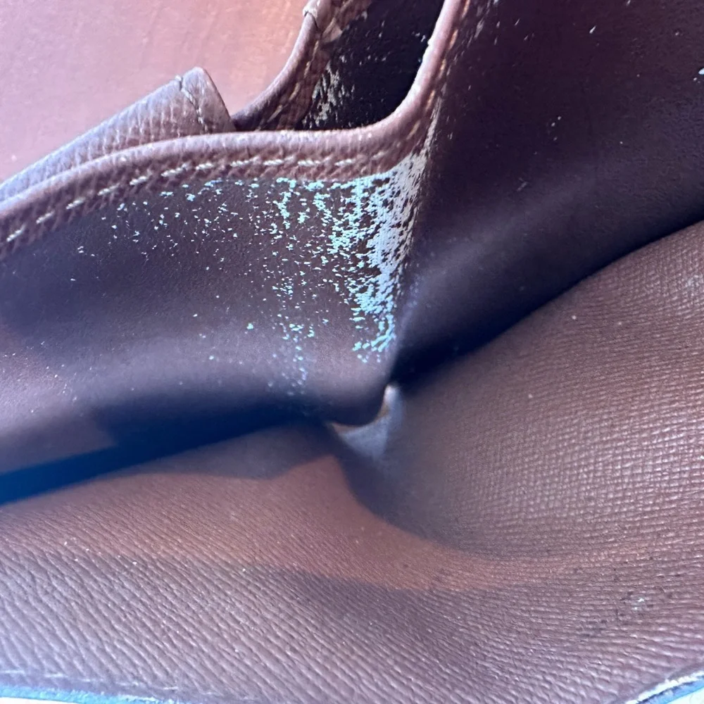 Louis Vuitton Monogram Portefeuille
Marco Bifold Wallet - Picture 10 of 12